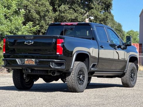 New 2026 Chevrolet Silverado 2500 ZR2 AWD/4WD image 4