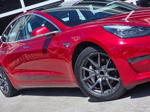 Used 2018 Tesla Model 3 Long Range RWD image 8