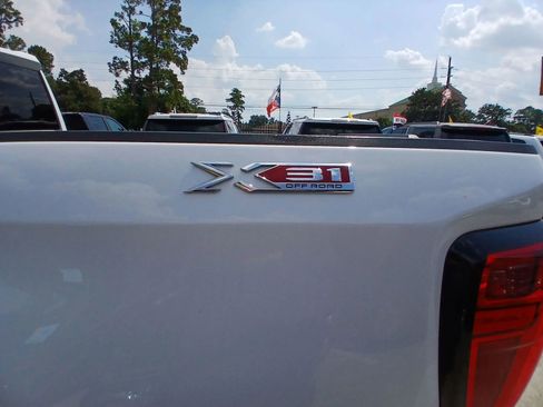 Used 2019 GMC Sierra 1500 SLT image 12