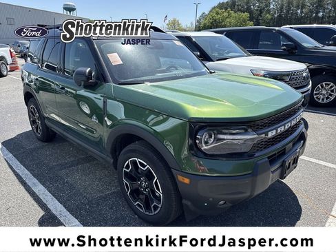 Used 2025 Ford Bronco Sport Outer Banks w/ Outer Banks Tech Package+ image 1