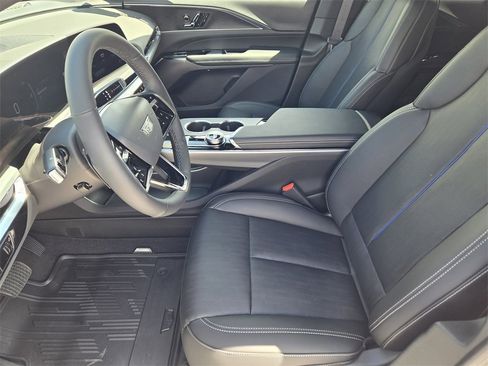 New 2025 Cadillac Lyriq Luxury image 14