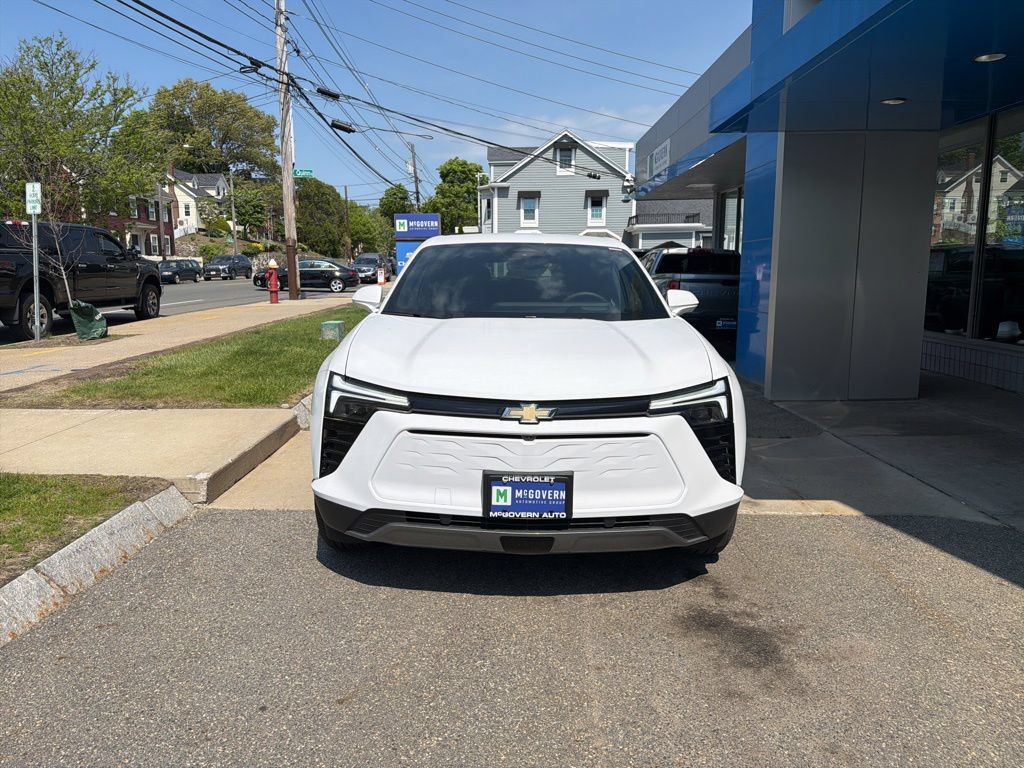 New 2025 Chevrolet Blazer EV LT w/ LPO, All-Weather Mat Package AWD/4WD image 8