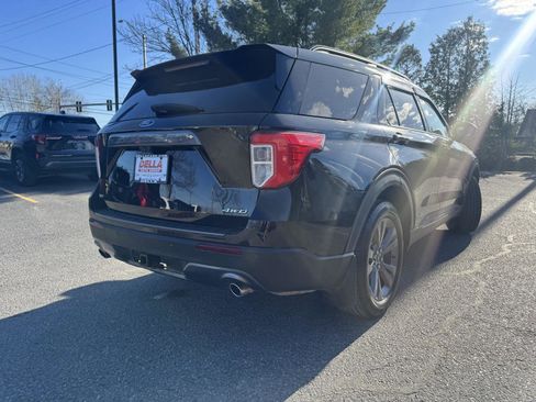 Used 2021 Ford Explorer XLT w/ Equipment Group 202A AWD/4WD image 3
