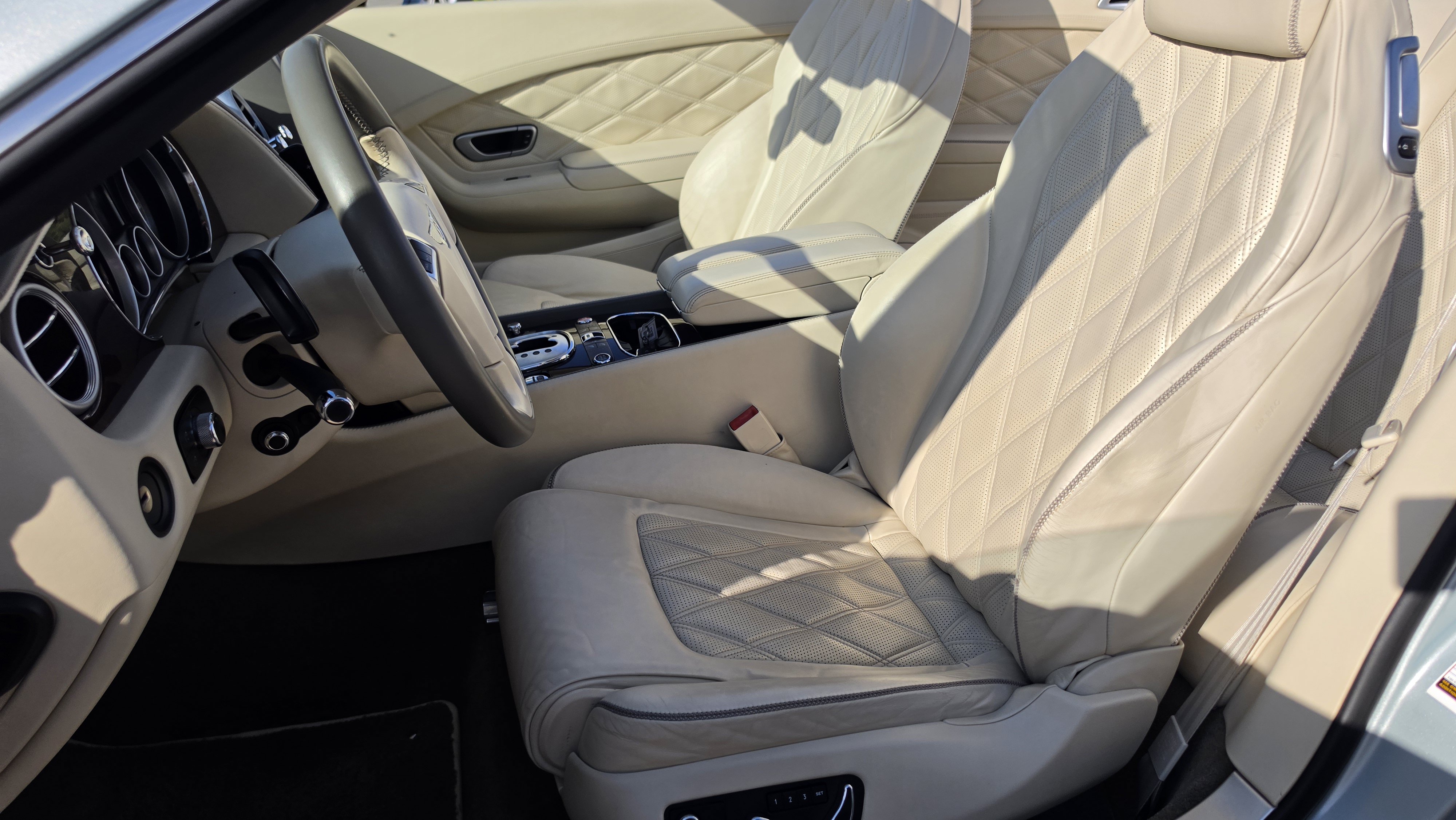Used 2015 Bentley Continental GT AWD/4WD image 20