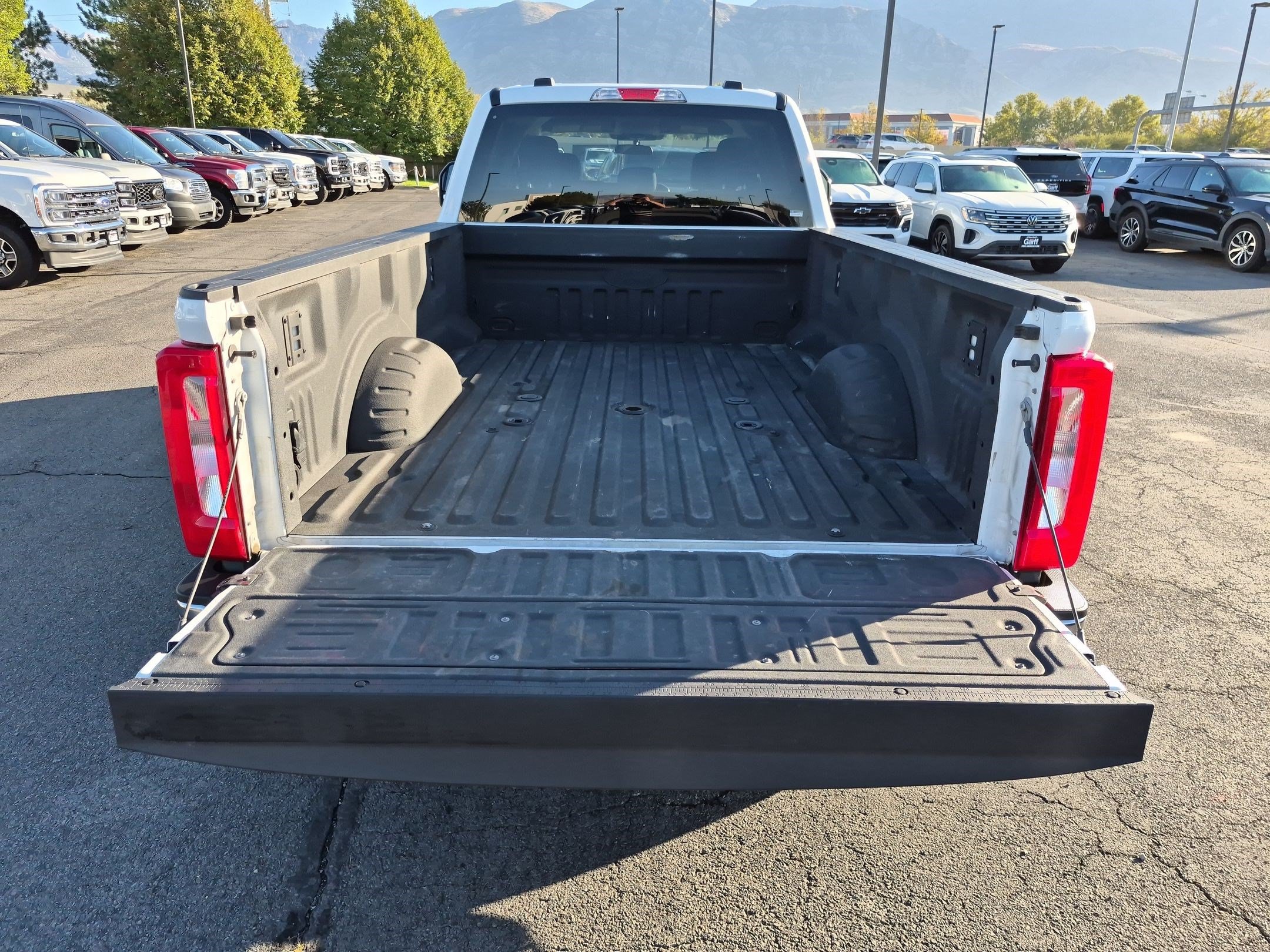 Used 2025 Ford F350 XLT AWD/4WD image 30