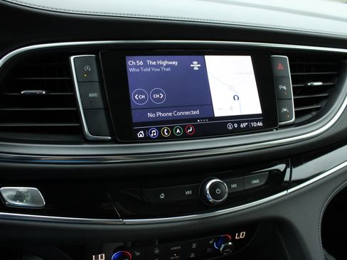 Used 2022 Buick Enclave Avenir AWD/4WD image 42
