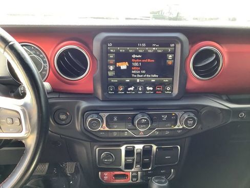 Used 2021 Jeep Wrangler Unlimited Rubicon AWD/4WD image 17
