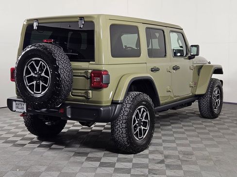 Used 2026 Jeep Wrangler Unlimited Rubicon AWD/4WD image 5