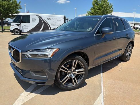 Used 2019 Volvo XC60 T5 Momentum w/ Premium Package AWD/4WD image 1