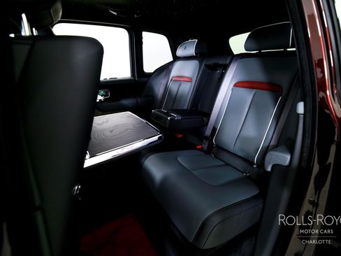 Certified 2025 Rolls-Royce Cullinan AWD/4WD image 19
