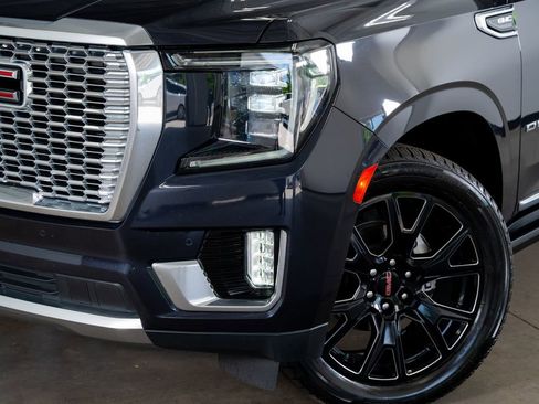Used 2023 GMC Yukon Denali AWD/4WD image 3