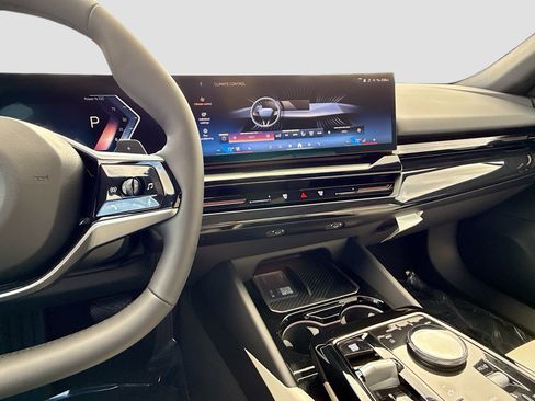 New 2026 BMW 530i w/ Convenience Package image 29