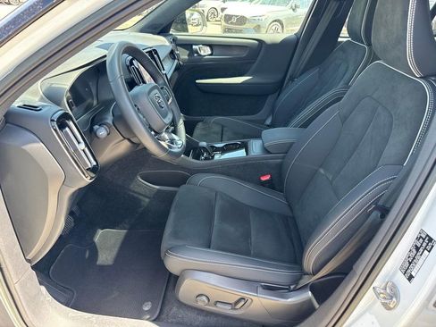 Used 2023 Volvo XC40 Recharge Plus AWD/4WD image 8