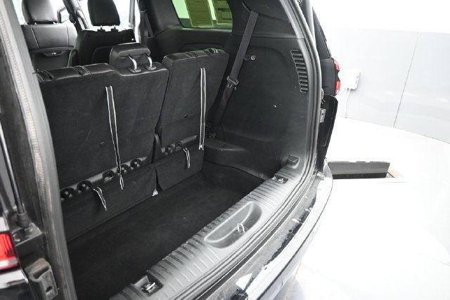 Used 2025 Chrysler Pacifica Select FWD image 17