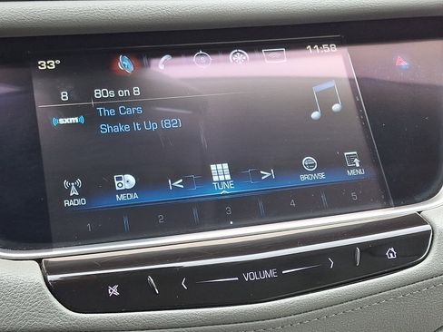 Used 2017 Cadillac XT5 Luxury w/ Driver Awareness Package image 18