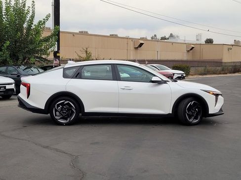 New 2025 Kia K4 EX image 4