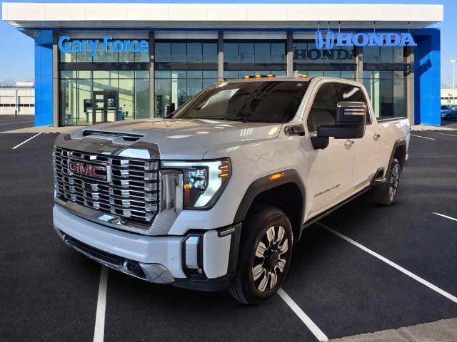 Used 2024 GMC Sierra 2500 Denali w/ Denali Reserve Package AWD/4WD image 4