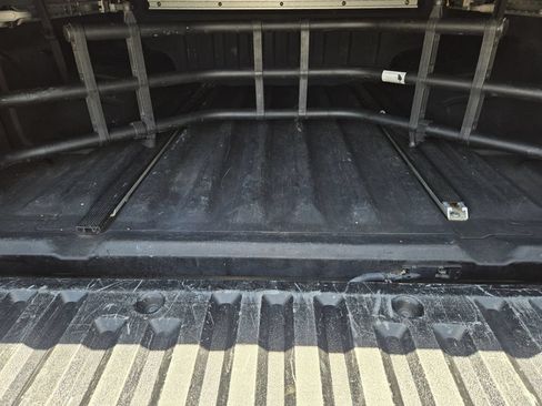 Used 2014 Nissan Frontier SV w/ SV Value Truck Package RWD image 31