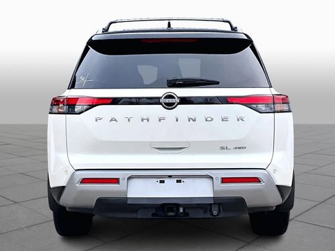 Used 2024 Nissan Pathfinder SL w/ SL Premium Package image 4