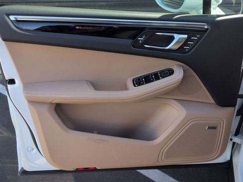 New 2026 Porsche Macan S image 14