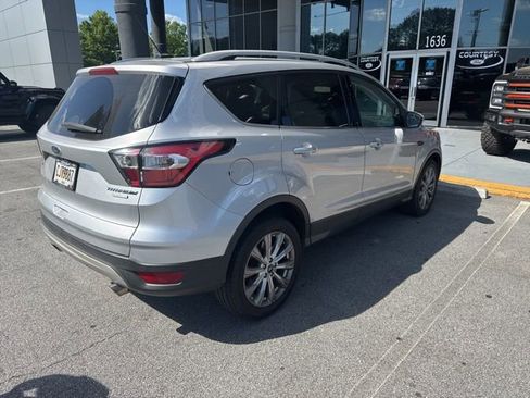 Used 2018 Ford Escape Titanium image 4