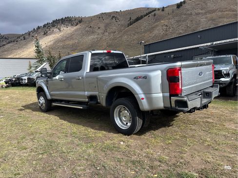Used 2024 Ford F450 Lariat w/ Camper Package image 7