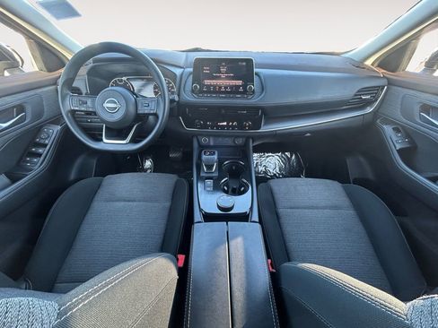 Used 2022 Nissan Rogue SV AWD/4WD image 13
