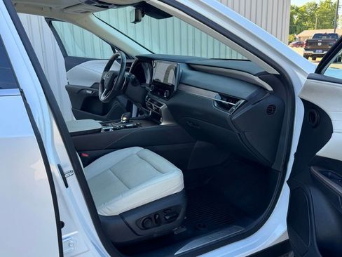 Used 2023 Lexus RX 350 FWD w/ Cold Area Package image 46