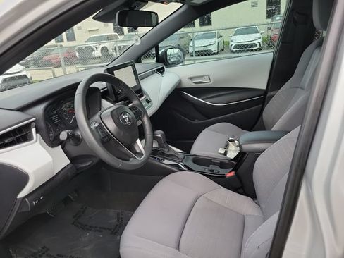 Used 2025 Toyota Corolla SE FWD image 11