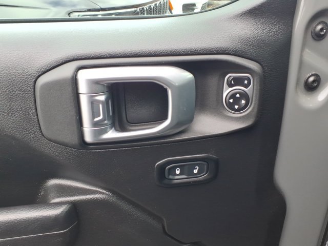 Used 2023 Jeep Wrangler Unlimited Sport AWD/4WD image 23