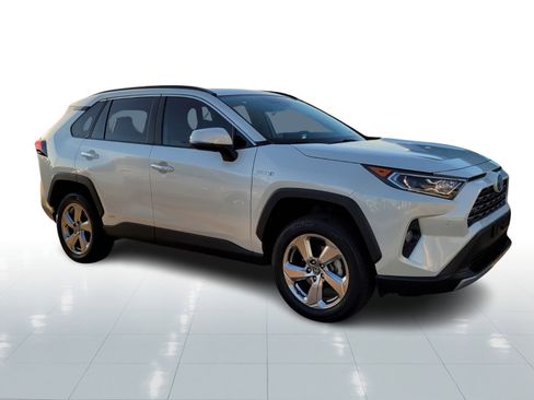 Used 2019 Toyota RAV4 Limited image 2