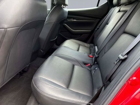 Used 2020 MAZDA MAZDA3 Hatchback FWD image 12