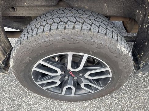 Used 2021 GMC Sierra 1500 AT4 w/ AT4 Preferred Package AWD/4WD image 8