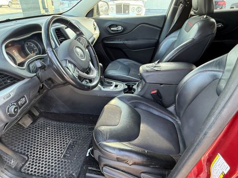 Used 2015 Jeep Cherokee Trailhawk AWD/4WD image 15