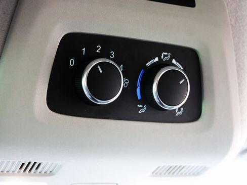 Used 2024 Ford Transit 350 XLT image 40