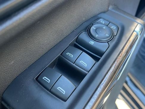 Used 2022 Chevrolet Silverado 1500 LT AWD/4WD image 24