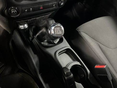 Used 2017 Jeep Wrangler Unlimited Sport w/ Quick Order Package 23S AWD/4WD image 16
