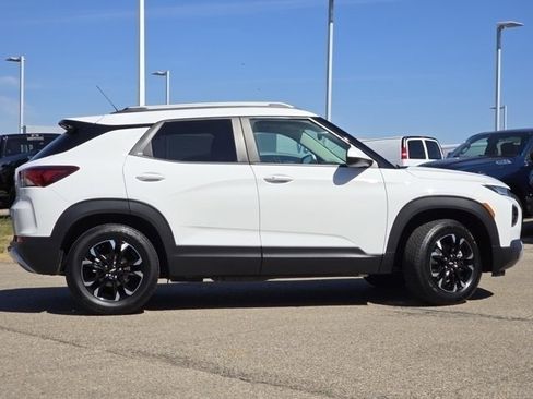 Used 2022 Chevrolet TrailBlazer LT w/ Convenience Package image 25