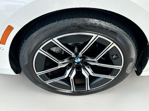 Used 2023 BMW 740i w/ Parking Assistance Package RWD image 34