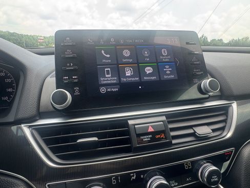 Used 2021 Honda Accord Sport image 17