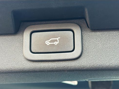 Used 2018 Land Rover Discovery HSE AWD/4WD image 33
