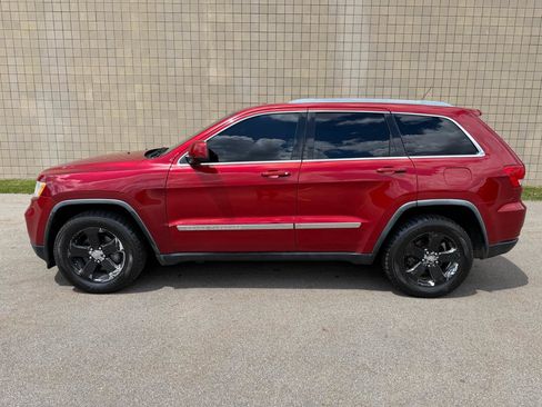 Used 2011 Jeep Grand Cherokee Laredo AWD/4WD image 8