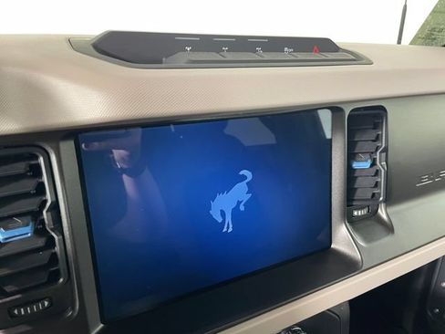 Used 2022 Ford Bronco Wildtrak AWD/4WD image 7