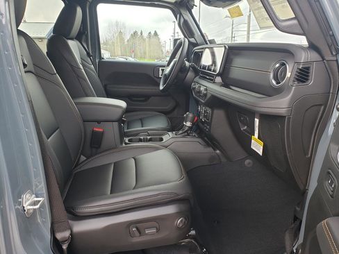 New 2026 Jeep Gladiator Sport AWD/4WD image 16