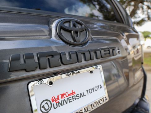 Used 2022 Toyota 4Runner SR5 Premium w/ Moonroof Package RWD image 14
