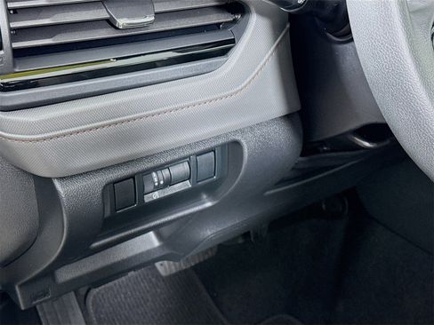 Used 2025 Subaru Forester Sport image 8