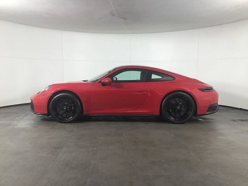 Certified 2025 Porsche 911 Carrera GTS RWD image 2