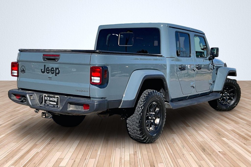 Used 2025 Jeep Gladiator Sport AWD/4WD image 2