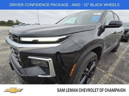 Used 2026 Chevrolet Traverse LT w/ Driver Confidence Package AWD/4WD image 1