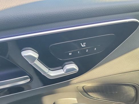 Certified 2025 Mercedes-Benz GLC 300 image 11